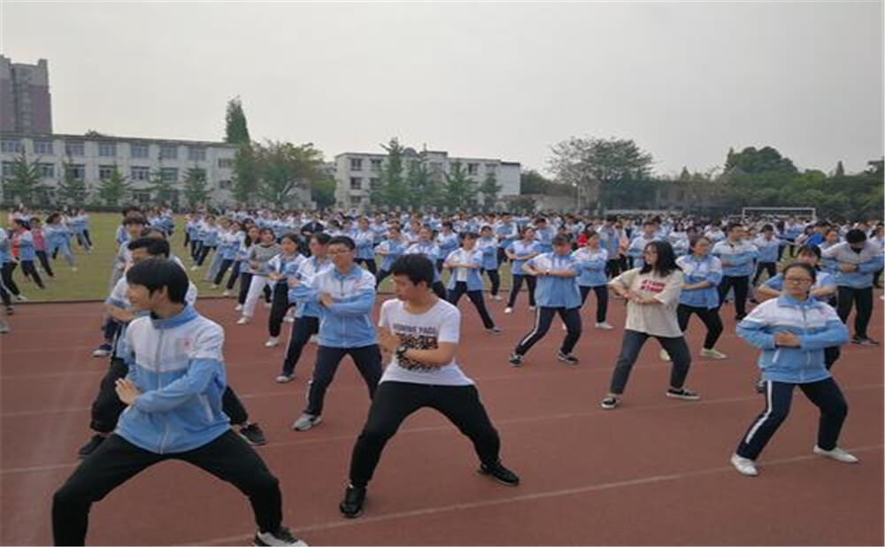 華潤(rùn)高級(jí)中學(xué)育才的升學(xué)率是多少？