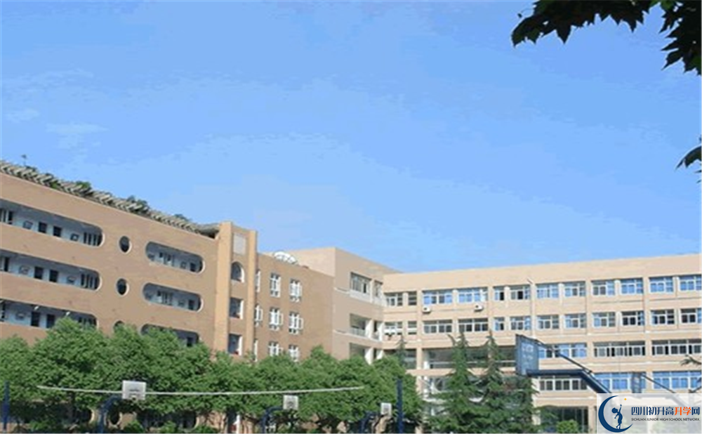 成都大學(xué)附中2020年中考錄取分?jǐn)?shù)線多少分？